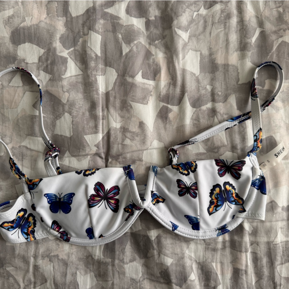 Butterfly Print Strapped Bikini Top